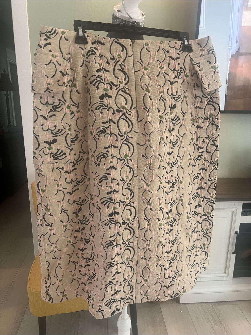 Marimekko Pink and Black Midi Skirt with Subtle Green Accents sz 44 =size 12/14 - Picture 2 of 8